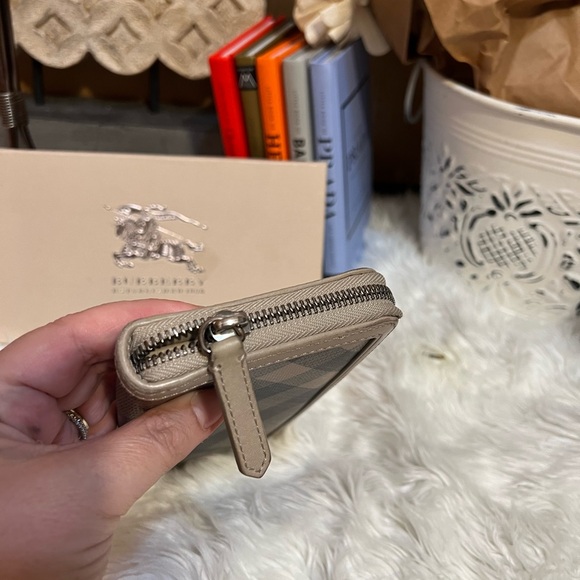 ***SOLD**Burberry Brown Coated Canvas And Leather Smoked Check Zip Around Wallet - Picture 7 of 10